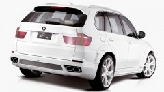 Voor wie een X5 te gewoon is - Lumma CLR X530