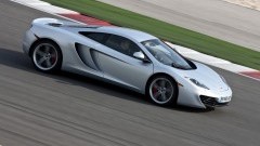 McLaren MP4-12C kost je 257.755 euro