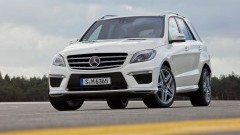Mercedes-Benz ML 63 AMG ongeduldig (video)