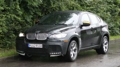 En wat treffen we hier? De BMW X6 M (update: video!)