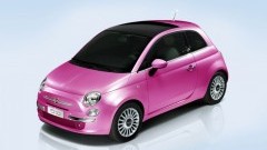 Speciale Fiat 500 voor jarige Barbie