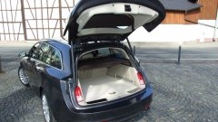 Opel Insignia ST heeft Fiat 500 ingeslikt