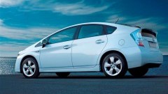 Nieuwe Toyota Prius - helemaal nieuw, behalve de prijs