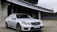Mercedes-Benz E63 AMG: whroaarrrr�