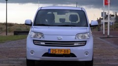 Daihatsu Materia kijkt boos