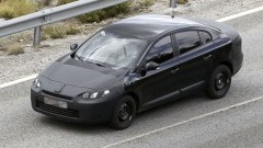 Renault Mgane sedan op weg naar entree