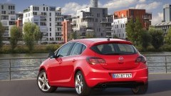 Motorpalet Opel Astra uit de doeken � 1.4 Turbo maakt entree