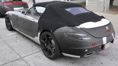 Mercedes-Benz SLS Roadster verliest camouflage