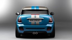 Wie jarig is trakteert - Mini presenteert Mini Coup� Concept