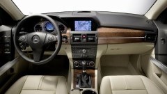 Volle kracht vooruit op de achterwielen met Mercedes-Benz GLK 220 CDI