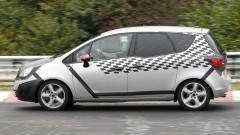 Nieuwe Opel Meriva op dreef