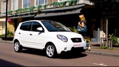 Kia Picanto Sport staat virtueel te blinken
