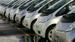 Eerste i-MiEV's zetten voet aan wal in Groot-Britanni�
