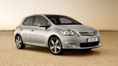 Toyota Auris in het nieuw gestoken � dit voorjaar ook als hybride