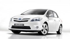 Toyota Auris in het nieuw gestoken � dit voorjaar ook als hybride