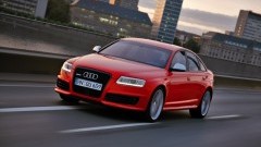Audi RS6 vliegt tijdelijk 303 km/u - in alle luxe
