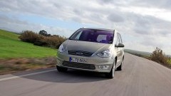Vernieuwde Ford Galaxy benadrukt zijn capaciteiten