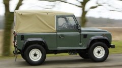 Back to basic - Land Rover Defender 90 Soft Top Classic