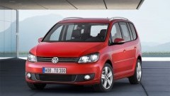 Nieuw gezicht en verse motoren voor Volkswagen Touran
