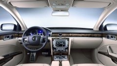 Volkswagen Phaeton weer strak in pak