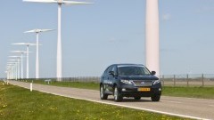 Hoe zuinig kun je rijden met de Lexus RX450h?
