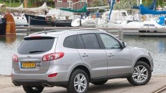 Nieuw uiterlijk en nieuwe motoren voor opgefriste Hyundai Santa Fe