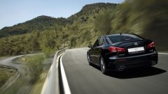 Vernieuwde Lexus IS-serie debuteert in september (update!)