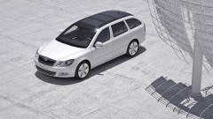 Zoemende verrassing - Studiemodel elektrische Skoda Octavia Combi in Parijs
