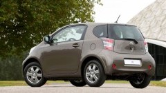 Colour Editions Toyota iQ�s aan zet
