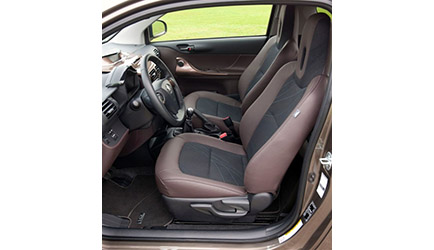 Colour Editions Toyota iQ�s aan zet