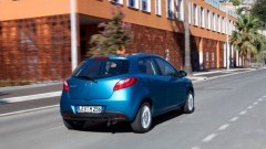 Vernieuwde Mazda2 bij de pinken