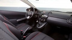 Vernieuwde Mazda2 bij de pinken