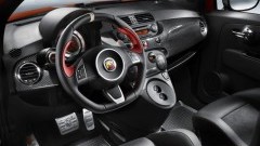Lekker exclusief - Abarth 695 Tributo Ferrari op Miljonair Fair