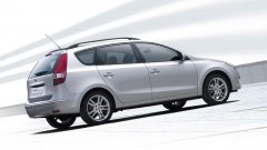 Hyundai i30 Crosswagon staat in Frankfurt
