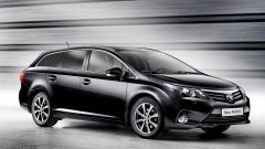 Vernieuwde Toyota Avensis nadert dealers - prijs vanaf 24.990 euro