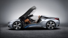 Het dak kan er af - BMW i8 Concept Spyder laat zich zien