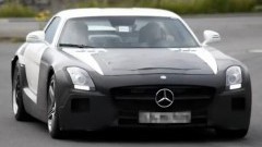 Mercedes-Benz SLS AMG Black Series stoomt klaar