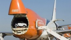 Klusje tussendoor in 35 minuten - 30 smarts in een Boeing laden