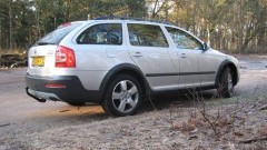 Skoda Octavia Scout 4x4 2.0 TDI staat zijn mannetje