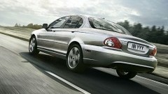 Jaguar X-type licht opgefrist, geen levering voor Amerika