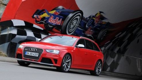 Alle detailinformatie omtrent de Audi RS4 Avant is al lang en breed uitgemeten hier op Autovandaag.nl. Het enige wat ontbrak was de prijsstelling en die is nu ook geen geheim meer.