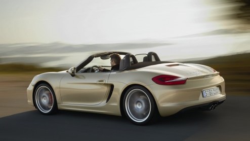 De nieuwe Porsche Boxster is geen geheim meer. Porsche doet vandaag alle details uit de doeken en dan blijkt dat werkelijk elk onderdeel nieuw is. De derde generatie van de sportauto staat begin april