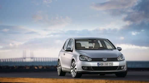 De nieuwe Golf komt er aan en dus moet de huidige in de uitverkoop. Optiepakketten zijn nu extra scherp geprijsd en er valt ook nog een milieu-inruilpremie te behalen. Het voordeel loopt op tot maxima