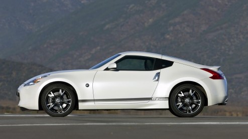 Hij werd al eerder aangekondigd maar heeft nu een prijs; de speciaal uitgebrachte Nissan 370Z Coup GT Edition met een knipoog naar de racerij van Nissan is er vanaf 63 mille.