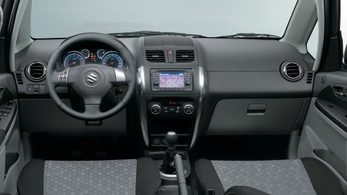 Suzuki voert actie met de SX4 Expressive. Voor een prijs vanaf iets meer dan 21 mille is de stoere Japanner luxe uitgerust en verkrijgbaar in gewone en opvallende kleuren.