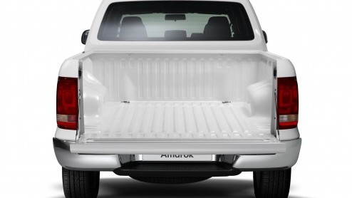 Volkswagen breidt het leveringsprogramma van de Amarok uit. Vanaf september is de pick-up ook leverbaar met verlengde wielbasis en een extra ruime laadbak. In deze nieuwe uitvoering is de Amarok lever
