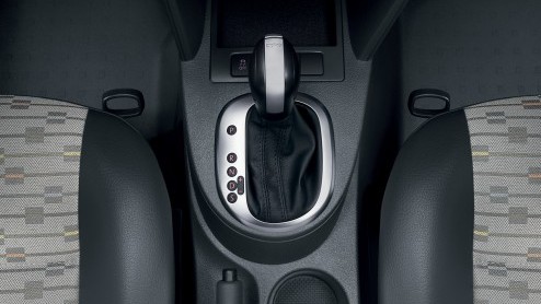 Volkswagen prijst de DSG-transmissie tijdelijk af voor Volkswagen Bedrijfswagens. Tijdelijk kost de snel schakelende automaat op zowel de Transporter als de Caddy slechts 995 euro extra. En er is nog 