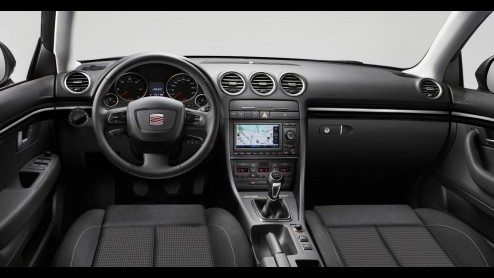 Seat kijkt al naar het najaar en geeft de Exeo een update. Naast nieuwe bi-xenon koplampen, LED-dagrijverlichting en andere bekledingstoffen in het interieur werden ook de TDI-motoren zuiniger.
