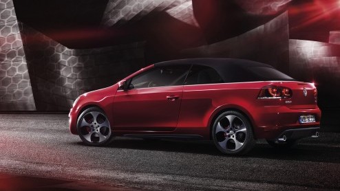 Volkswagen neemt het nodige nieuws mee naar Genve. De Golf GTI Cabriolet mag nu al niet onvermeld blijven. Lekker luchtig, als vanouds sportief en vanaf juli bij de dealer.