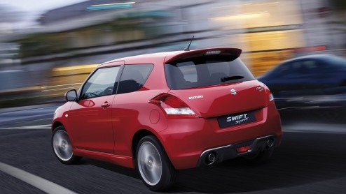 De nieuwe Suzuki Swift Sport is vandaag vanuit alle hoeken te bekijken. Het sportieve model met hoogtoerige 1.6 motor wordt begin 2012 leverbaar en heeft dan pas ook een prijskaartje.